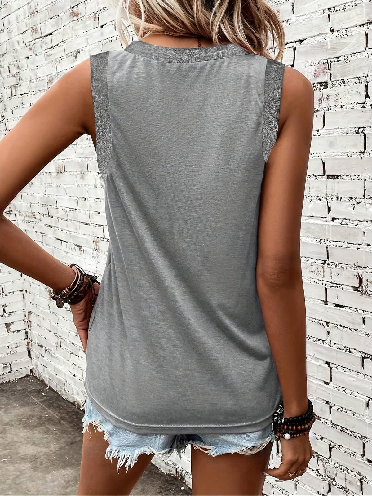 Daniela Ribbed V Neck Tank Top_3