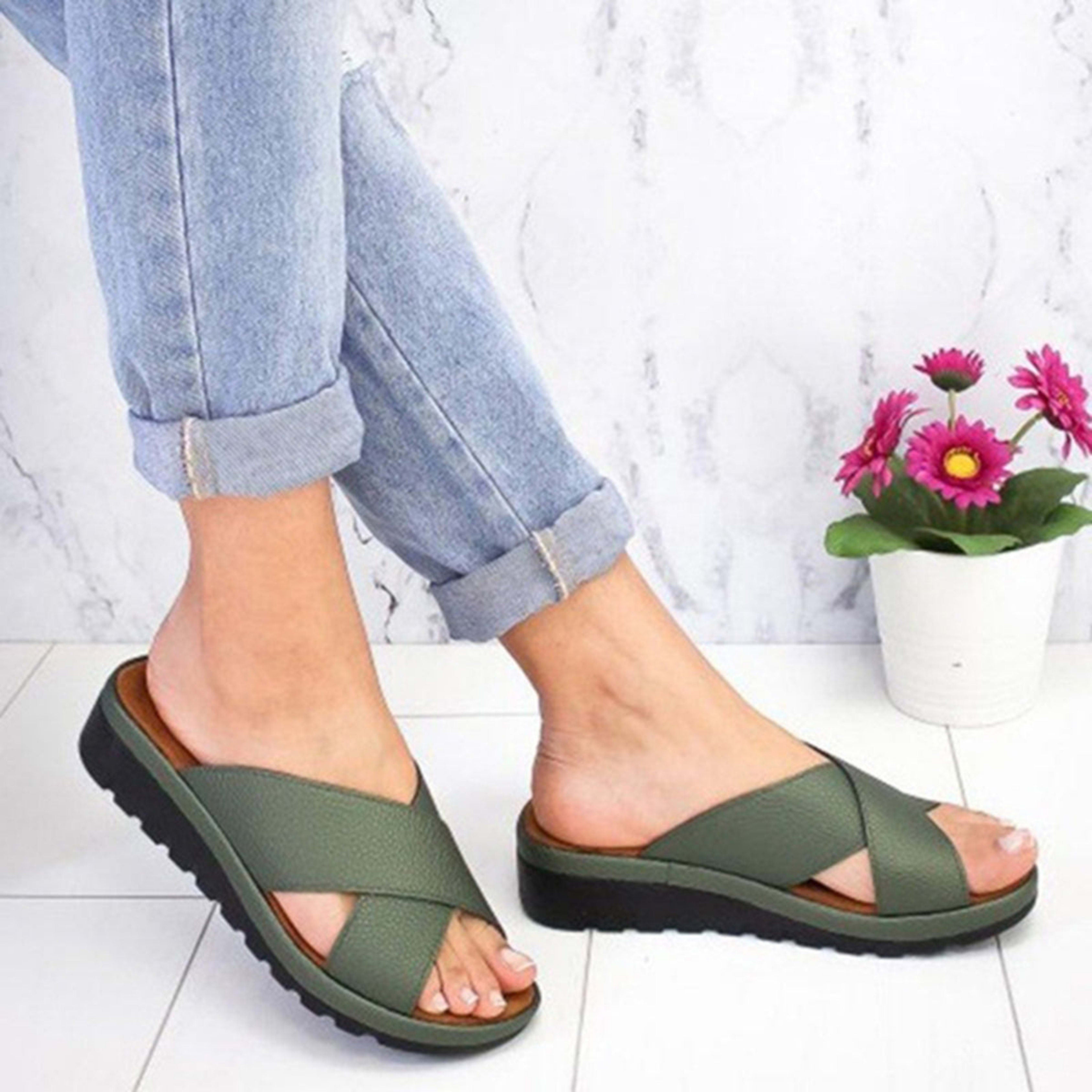 Solene Crossover Slide Sandals_4