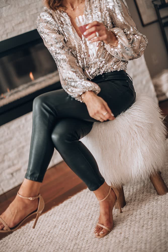 Janneke Sequin V-Neck Blouse_4