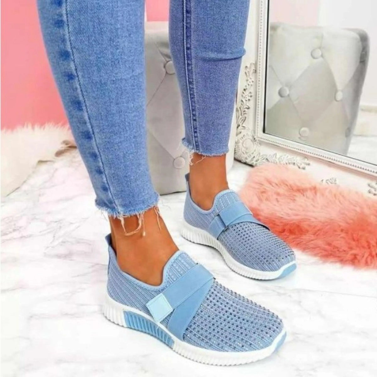 Rina Cushioned Slip On Sneakers_3