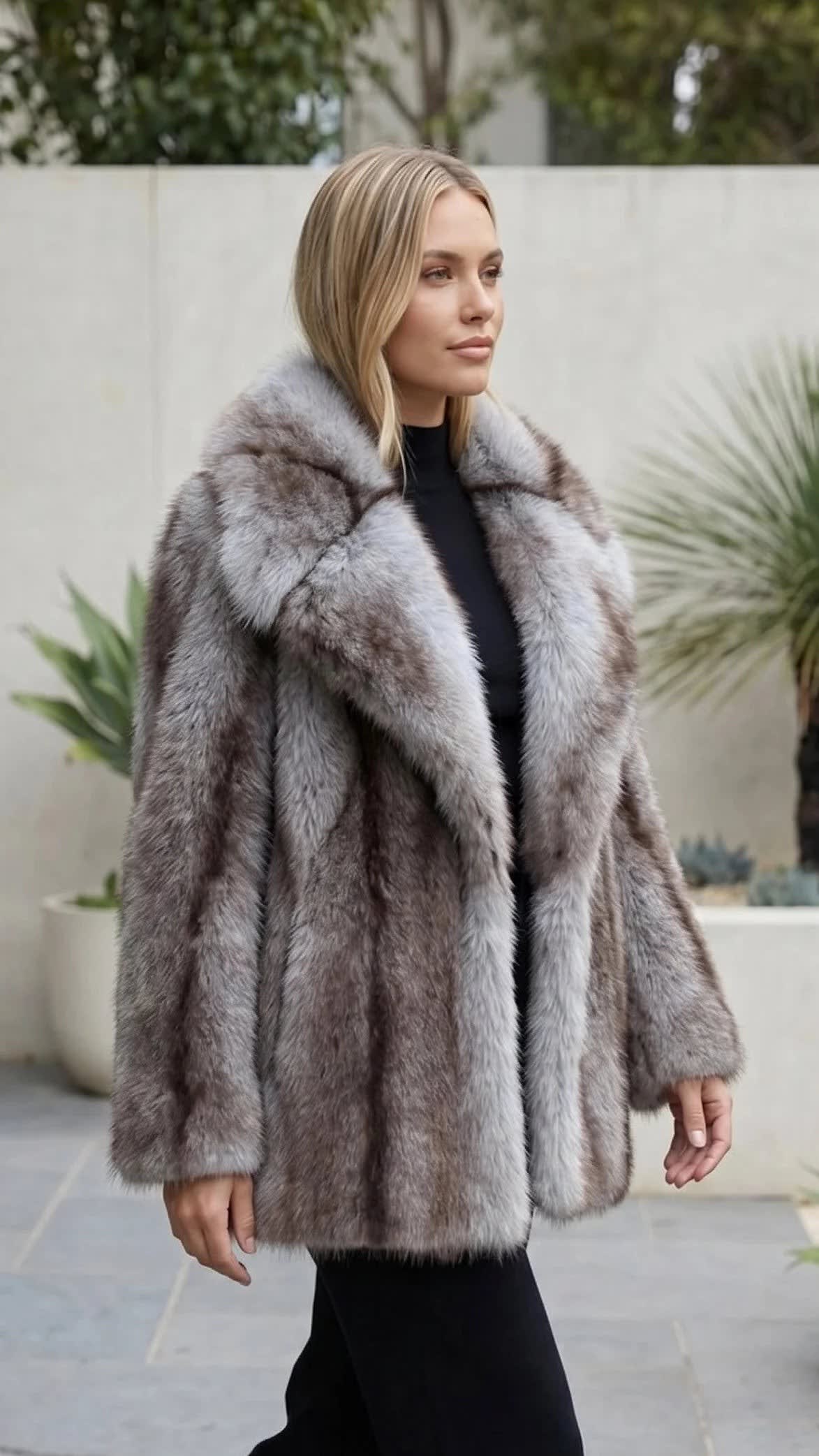 Saskia Oversized Faux Fur Coat_5