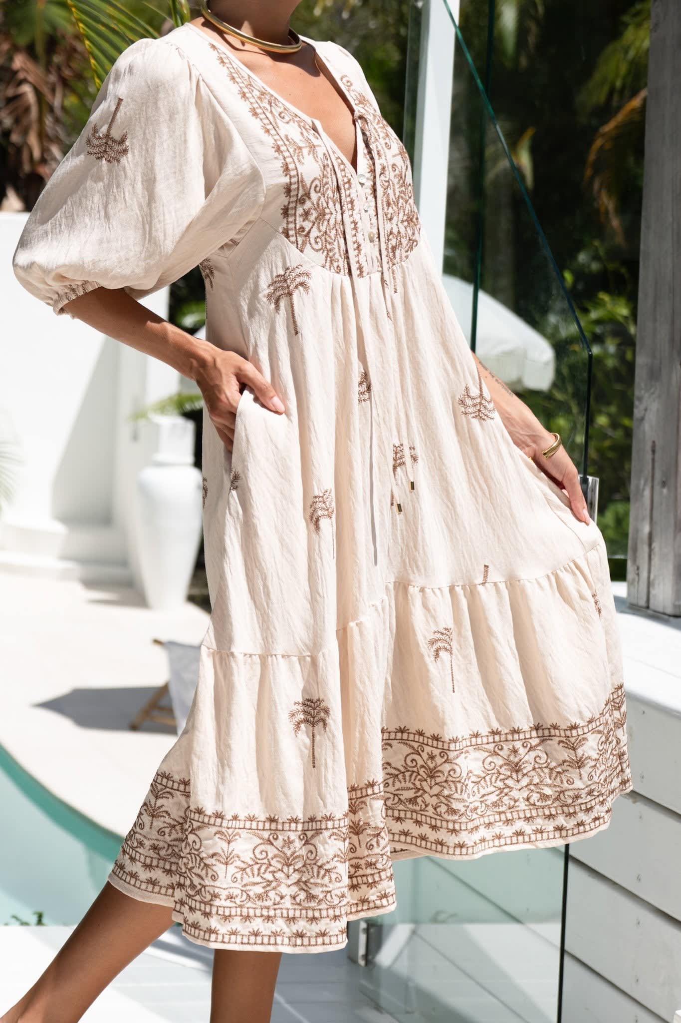 Valeria Embroidered Tiered Midi Dress_5